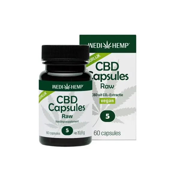 Een fles en doos Wedihemp - 5% CBD capsules (60 stuks - 13,5mg CBD per capsule), veganistisch, op een witte achtergrond.
