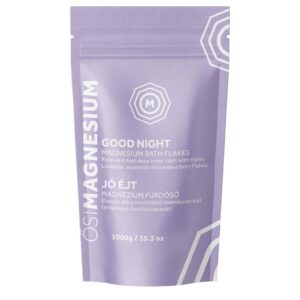 Een paars pakket OsiMagnesium - Good Mood Magnesium Bath Flakes - Zoete Sinaasappel (1kg) met informatie over het verbeteren van slaap en ontspanning.